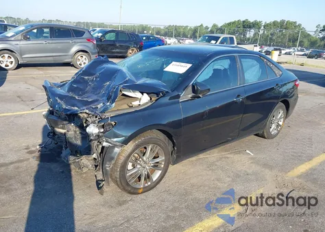 2016 Toyota Camry Le/Xle/Se/Xse z USA, uszkodzony, nr VIN 4T1BF1FK0GU260158